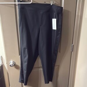 Women’s Athleta pants - NWT